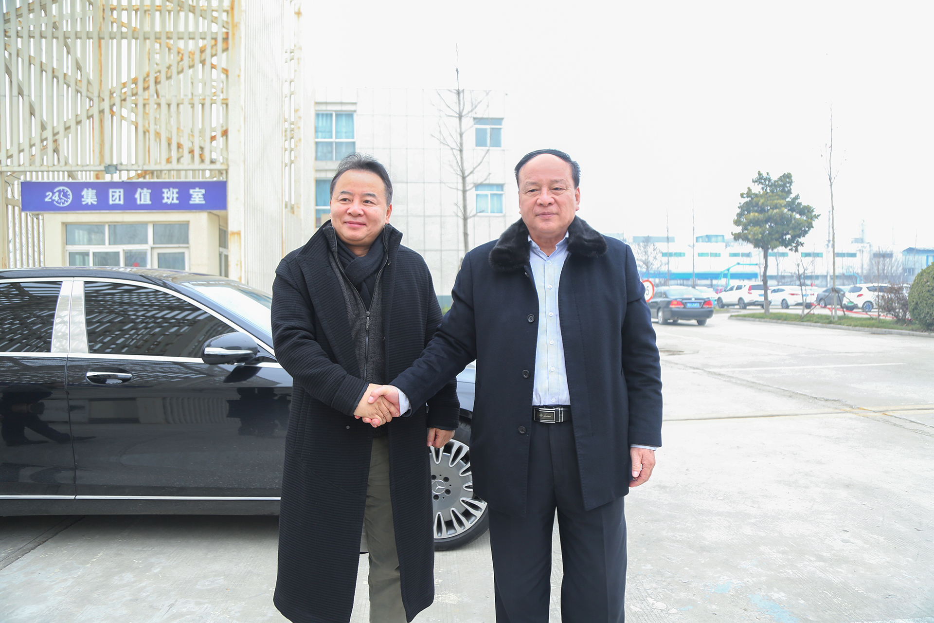 Сердечно приветствуем председателя британской китайской торговой палаты Шао, который посетит China Coal Group