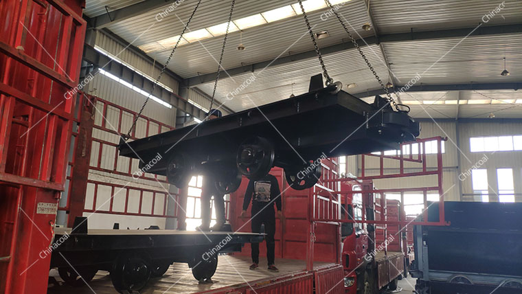 Китайская угольная группа отправила партию бортовых горных машин в провинцию Аньхой