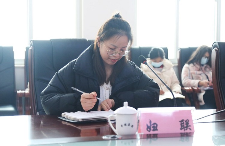 Китайская Угольная Группа Провела Симпозиум По Случаю Международного Женского Дня 